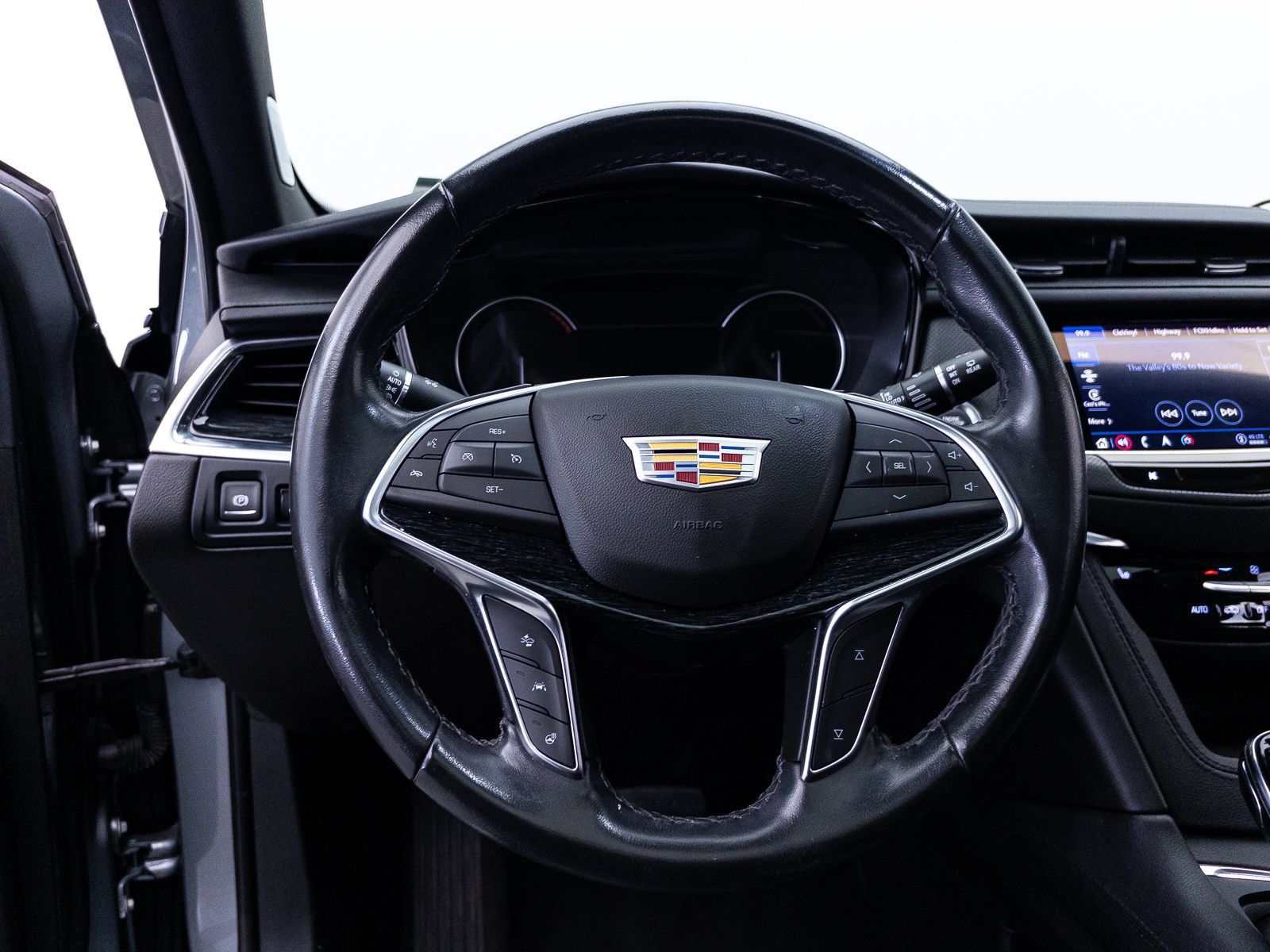Used 2023 Cadillac XT5 Premium Luxury FWD image 33