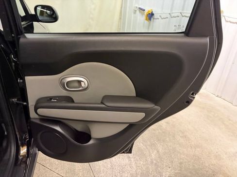 Used 2019 Kia Soul FWD image 17