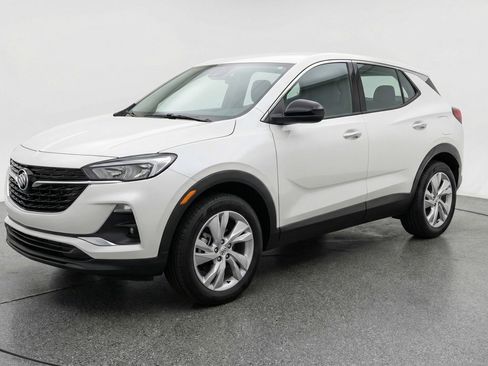 Used 2025 Buick Encore GX Preferred AWD/4WD image 3