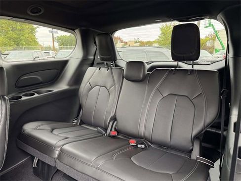 New 2026 Chrysler Pacifica Select w/ S Appearance Package image 35