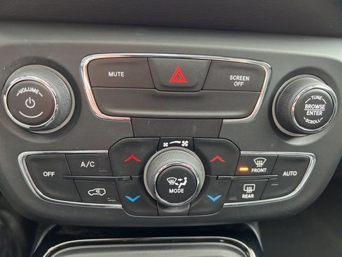 Certified 2021 Jeep Compass Latitude w/ Sun and Sound Group image 25