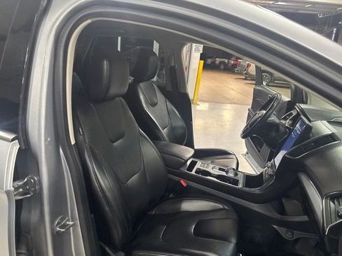 Used 2021 Ford Edge Titanium AWD/4WD image 38