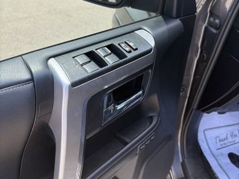 Used 2021 Toyota 4Runner Limited AWD/4WD image 14