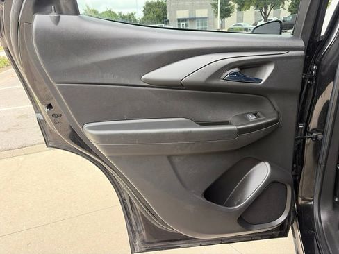 Used 2022 Chevrolet TrailBlazer RS w/ Technology Package FWD image 35