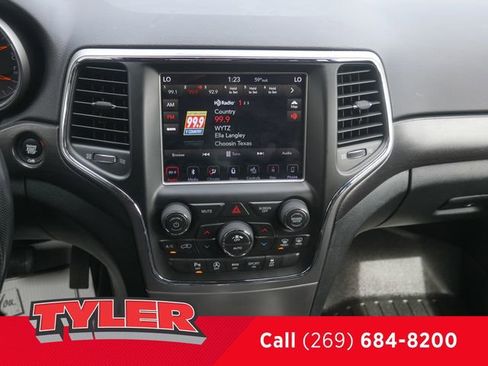 Used 2018 Jeep Grand Cherokee Altitude image 47