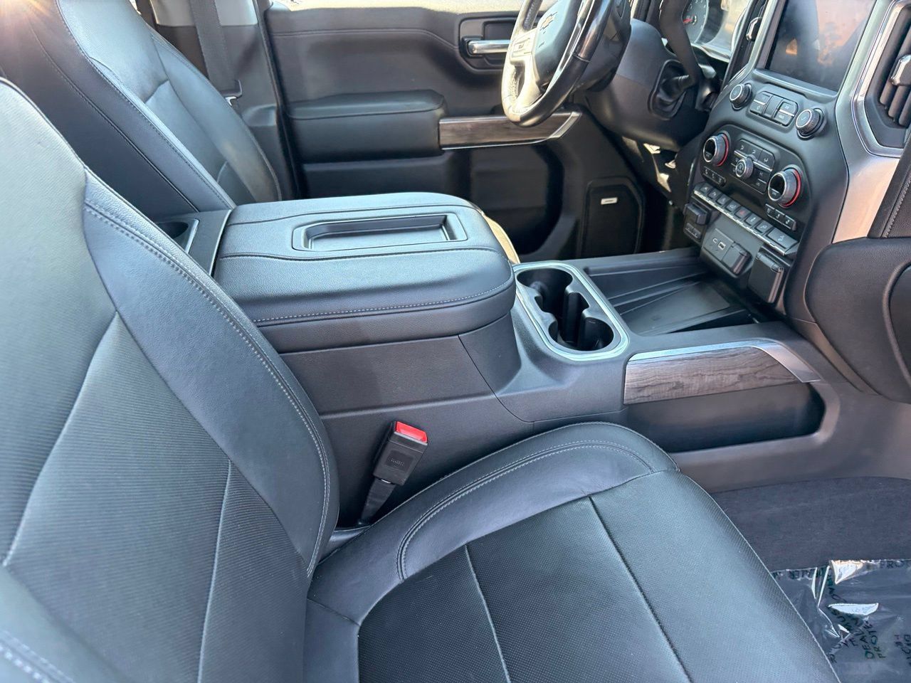 Used 2020 Chevrolet Silverado 1500 LTZ w/ LTZ Premium Package AWD/4WD image 10