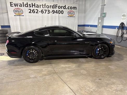 Used 2017 Ford Mustang Shelby GT350 image 11