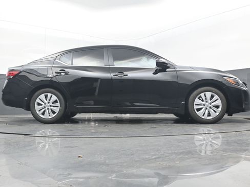 Certified 2025 Nissan Sentra S image 29