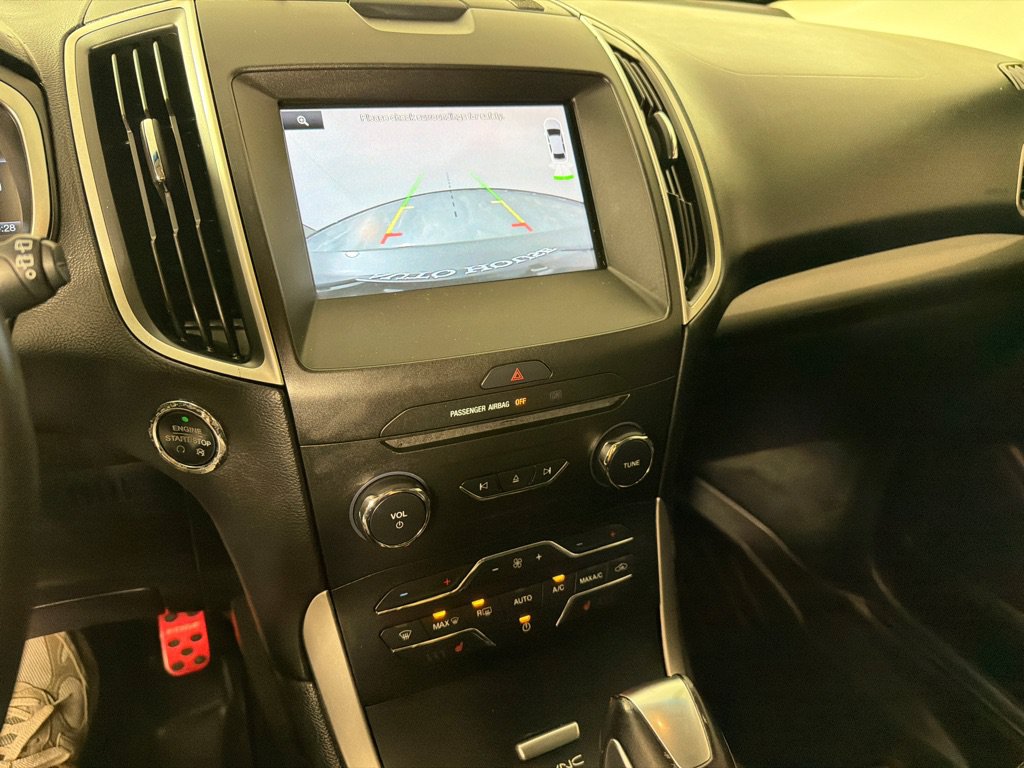 Used 2015 Ford Edge SEL w/ Canadian Comfort Package FWD image 16