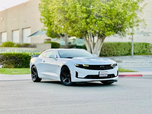 Used 2020 Chevrolet Camaro LT RWD image 2