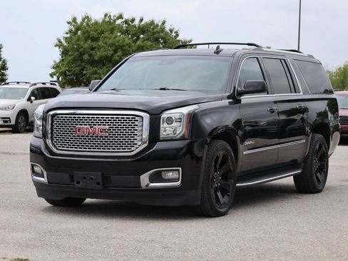 Used 2016 GMC Yukon XL Denali w/ Open Road Package AWD/4WD image 6