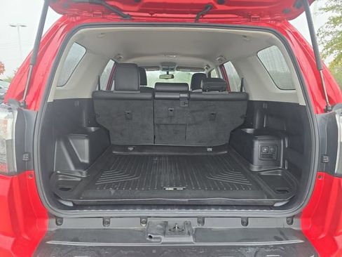 Used 2019 Toyota 4Runner SR5 Premium image 12