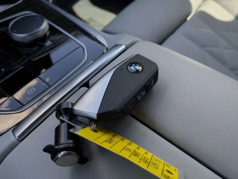 Used 2024 BMW X5 sDrive40i w/ Premium Package RWD image 29