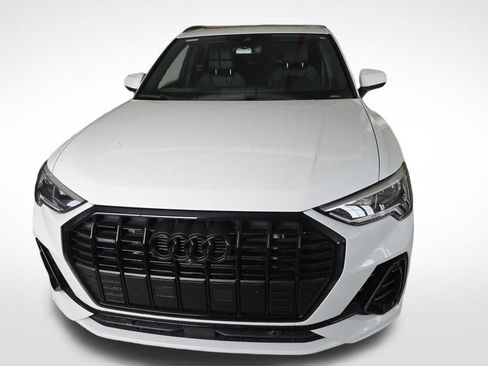 Used 2023 Audi Q3 2.0T Premium Plus w/ Premium Plus Package image 5