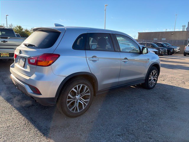 Used 2018 Mitsubishi Outlander Sport ES FWD image 3
