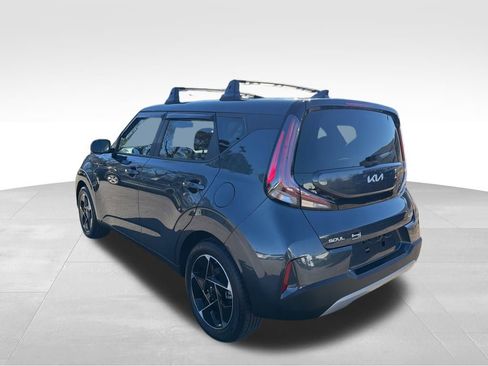 Certified 2025 Kia Soul EX image 3