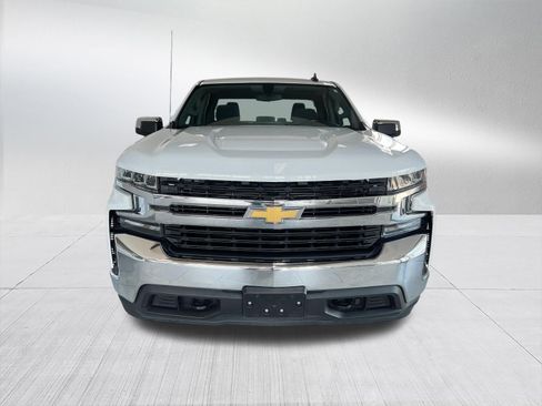 Used 2019 Chevrolet Silverado 1500 LT w/ Convenience Package AWD/4WD image 2