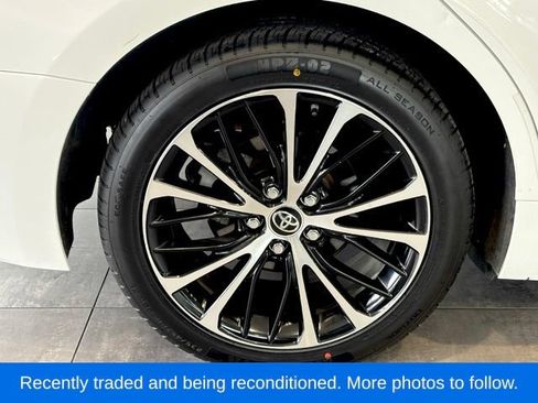 Used 2018 Toyota Camry SE FWD image 32