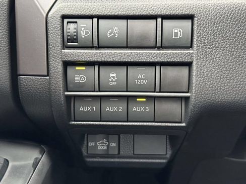 Certified 2025 Toyota Tacoma TRD Sport w/ TRD Sport Upgrade Package AWD/4WD image 20