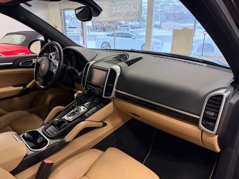 Used 2014 Porsche Cayenne Diesel Platinum Edition image 34