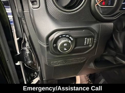 Used 2024 Jeep Gladiator Rubicon AWD/4WD image 26