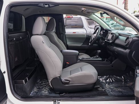 Used 2022 Toyota Tacoma SR image 21