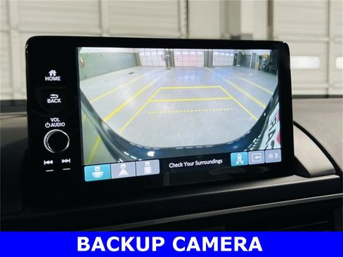 New 2025 Honda Pilot Touring image 7