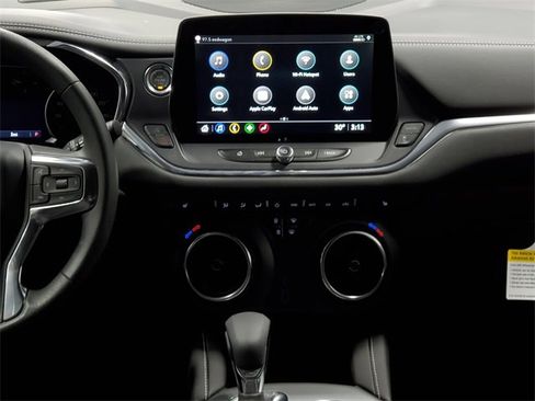 New 2025 Chevrolet Blazer LT w/ Driver Confidence Package image 17