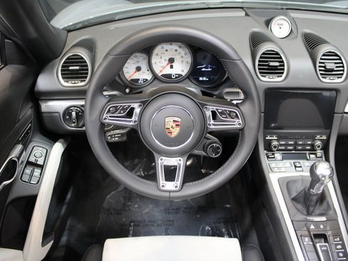 New 2024 Porsche 718 Boxster image 21