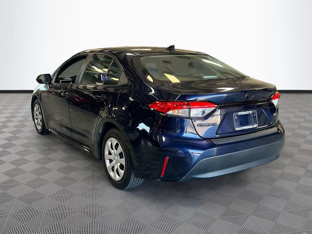 Used 2024 Toyota Corolla LE FWD image 5