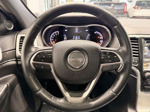 Used 2018 Jeep Grand Cherokee Limited image 25
