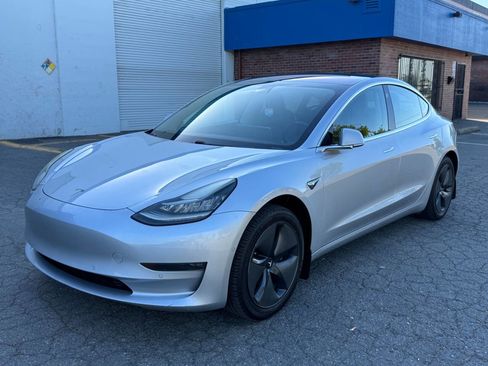 Used 2018 Tesla Model 3 Long Range RWD image 3