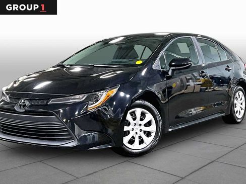 Used 2024 Toyota Corolla LE FWD image 1