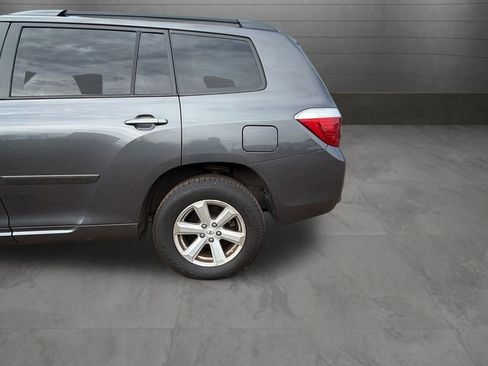 Used 2010 Toyota Highlander 4WD image 17