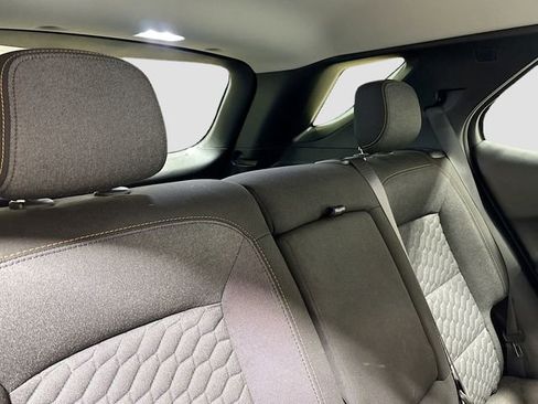 Used 2018 Chevrolet Equinox LT image 27