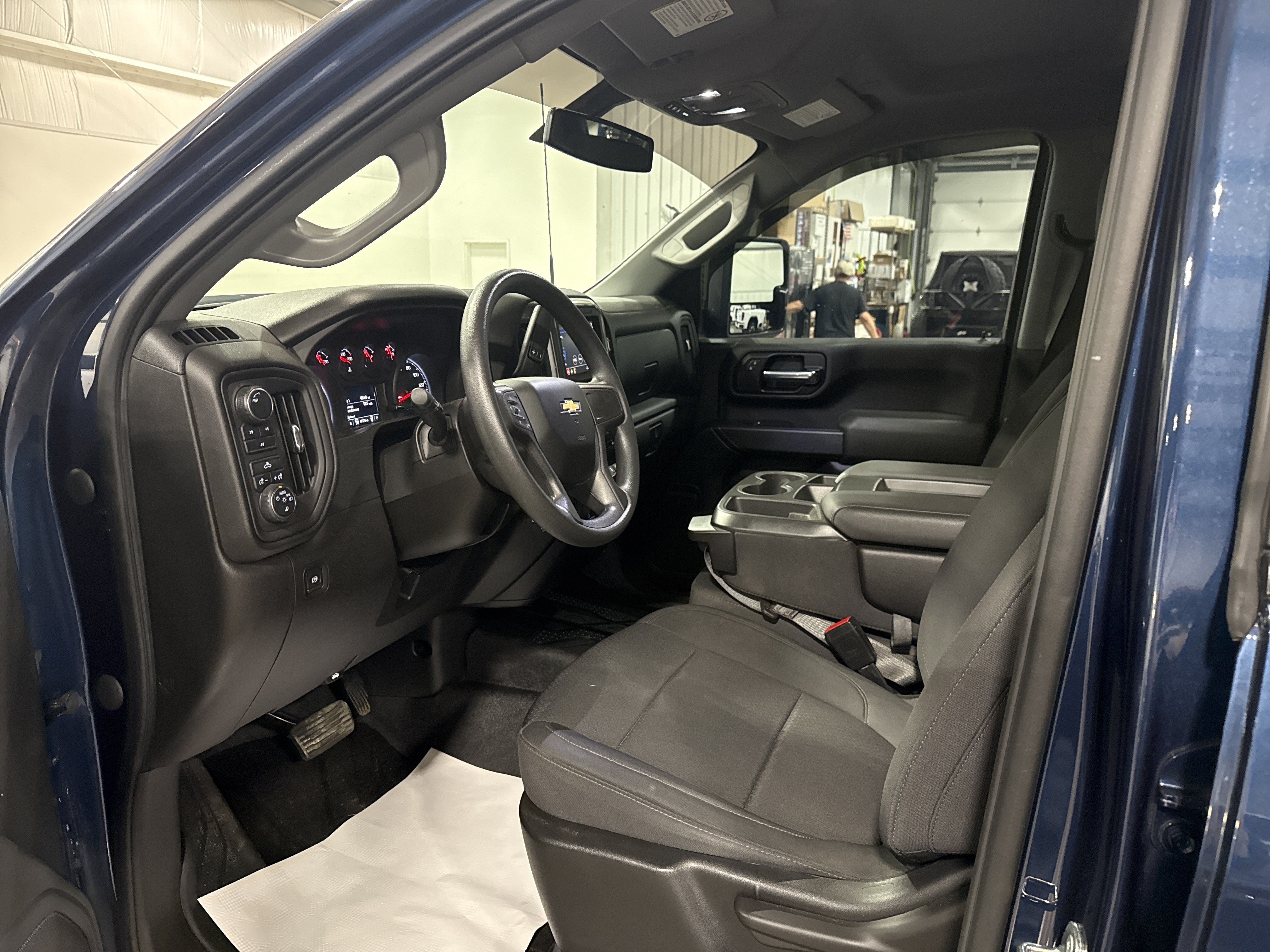Used 2021 Chevrolet Silverado 2500 Custom w/ Custom Value Package AWD/4WD image 7