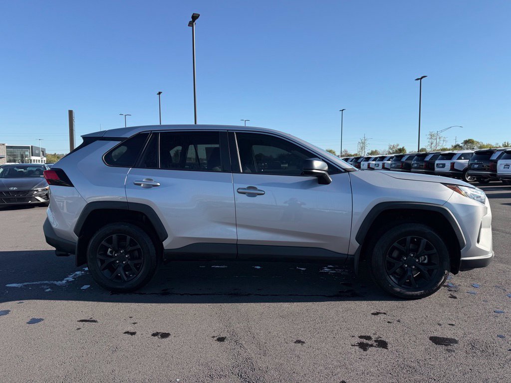 Used 2024 Toyota RAV4 LE FWD image 4
