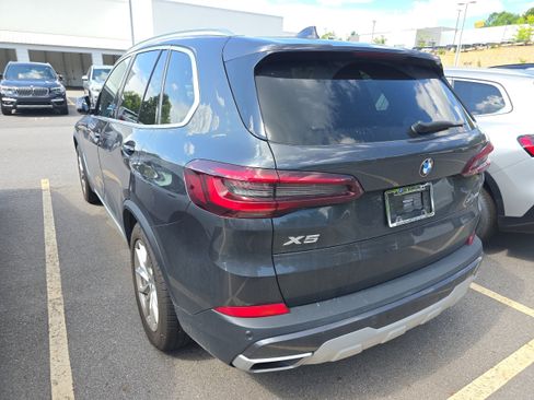 Used 2021 BMW X5 xDrive40i w/ Premium Package AWD/4WD image 3