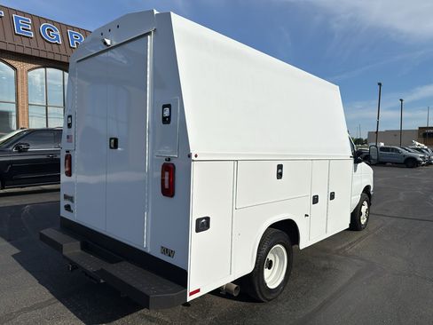 Used 2024 Ford E-350 and Econoline 350 Super Duty w/ Power Windows & Locks Group RWD image 8