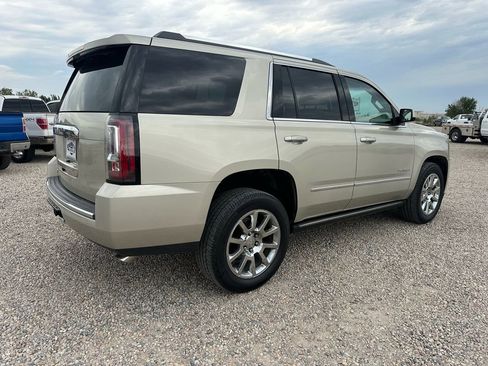 Used 2015 GMC Yukon Denali w/ Premium Package image 11