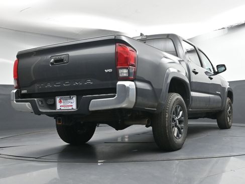 Used 2020 Toyota Tacoma SR5 image 27