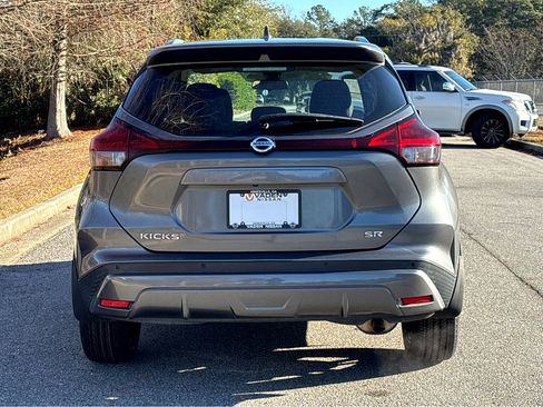 Used 2021 Nissan Kicks SR image 22