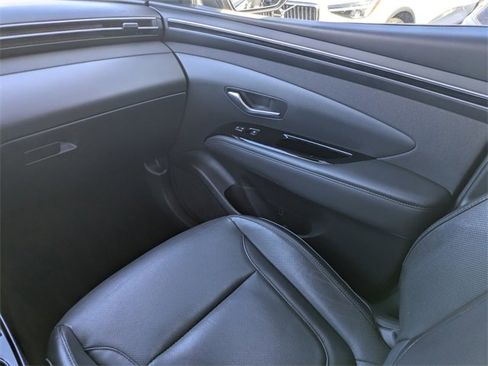 Used 2023 Hyundai Tucson Limited image 14