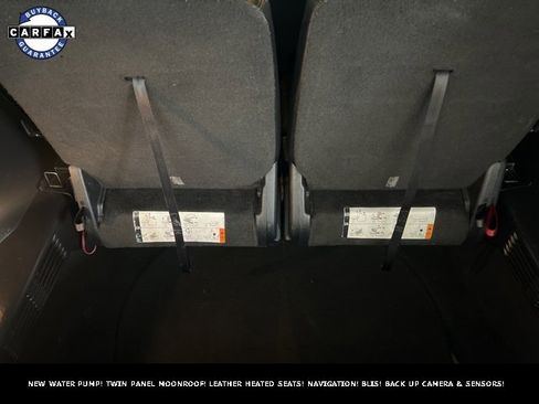 Used 2017 Ford Explorer XLT w/ Equipment Group 202A image 9