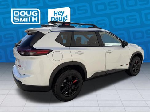 Used 2026 Nissan Rogue SV AWD/4WD image 4