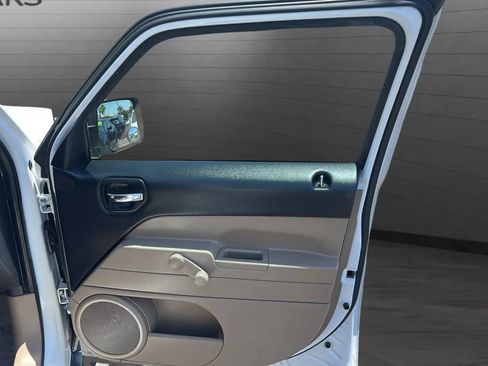Used 2015 Jeep Patriot Sport FWD image 45