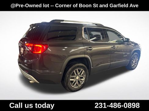 Used 2017 GMC Acadia SLT AWD/4WD image 5