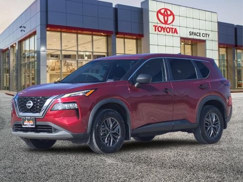Used 2022 Nissan Rogue S FWD image 2