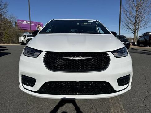 New 2026 Chrysler Pacifica Select FWD image 15