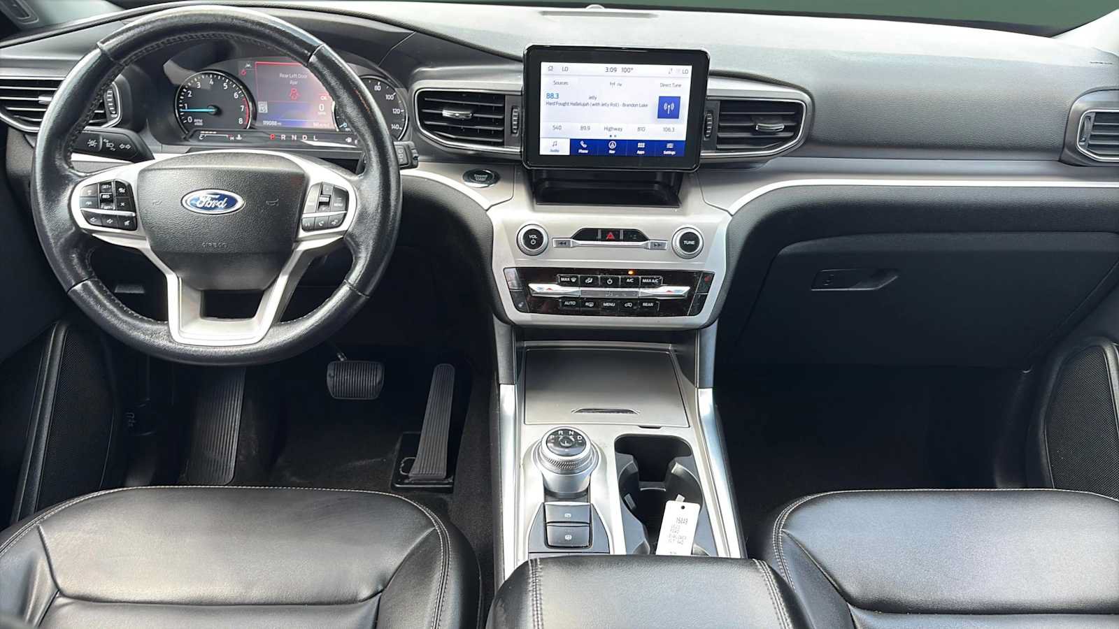 Used 2023 Ford Explorer XLT w/ Equipment Group 202A AWD/4WD image 26
